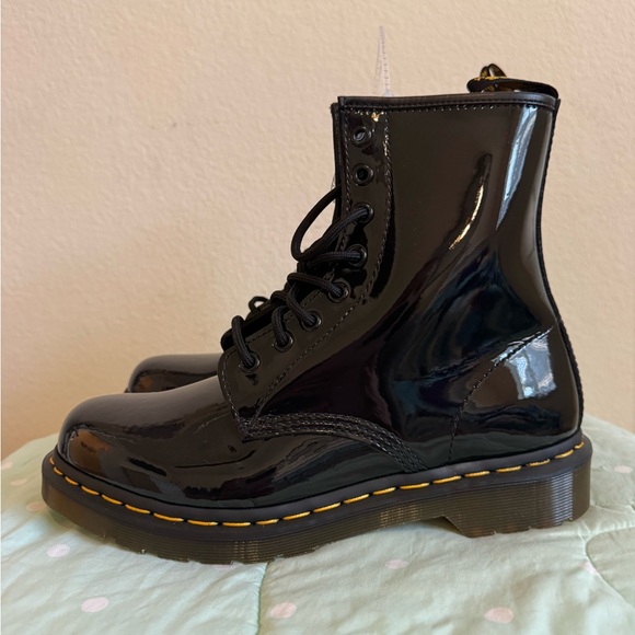 Dr. Martens Black Patent Leather Boots Womens size 9